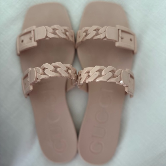 Gucci Pink Rubber Chain-Strap Slide Sandals - Picture 2 of 6